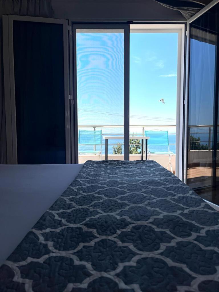 Salt Life Hotel Dhermi Ngoại thất bức ảnh