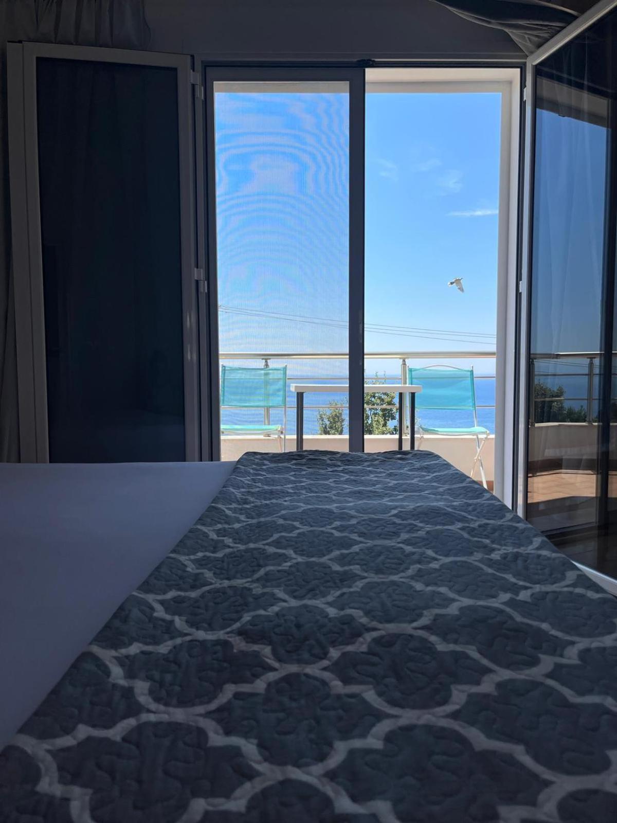 Salt Life Hotel Dhermi Ngoại thất bức ảnh