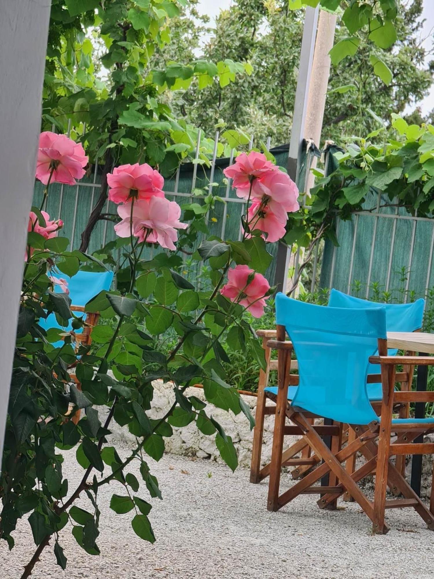 Salt Life Hotel Dhermi Ngoại thất bức ảnh