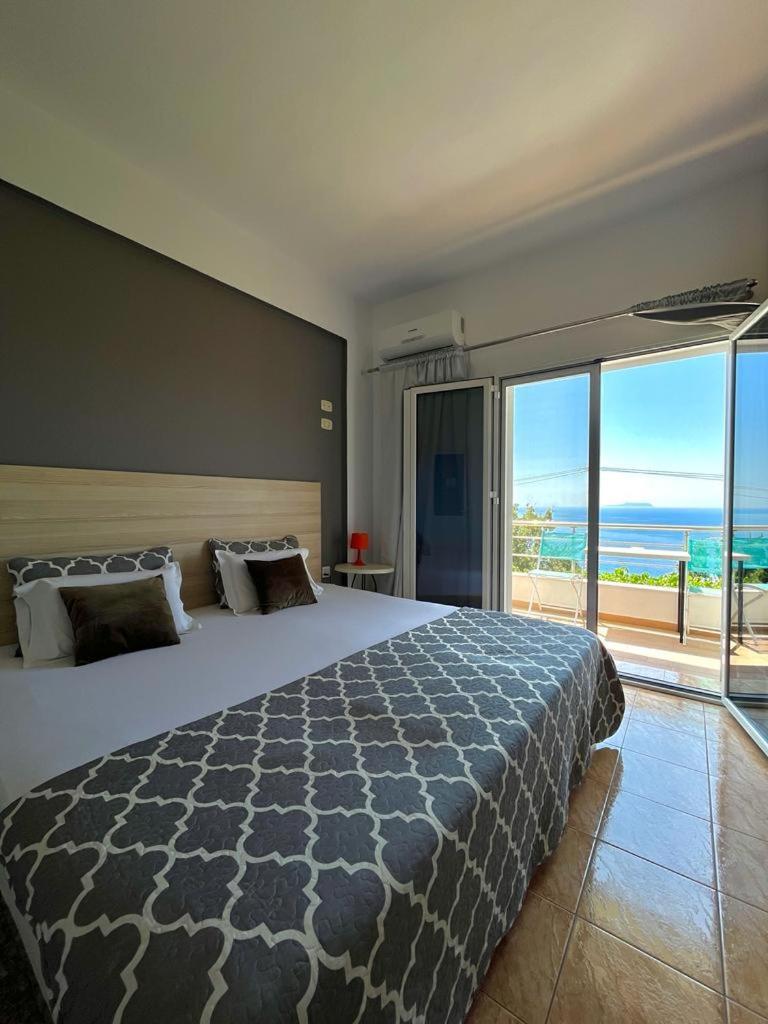 Salt Life Hotel Dhermi Ngoại thất bức ảnh