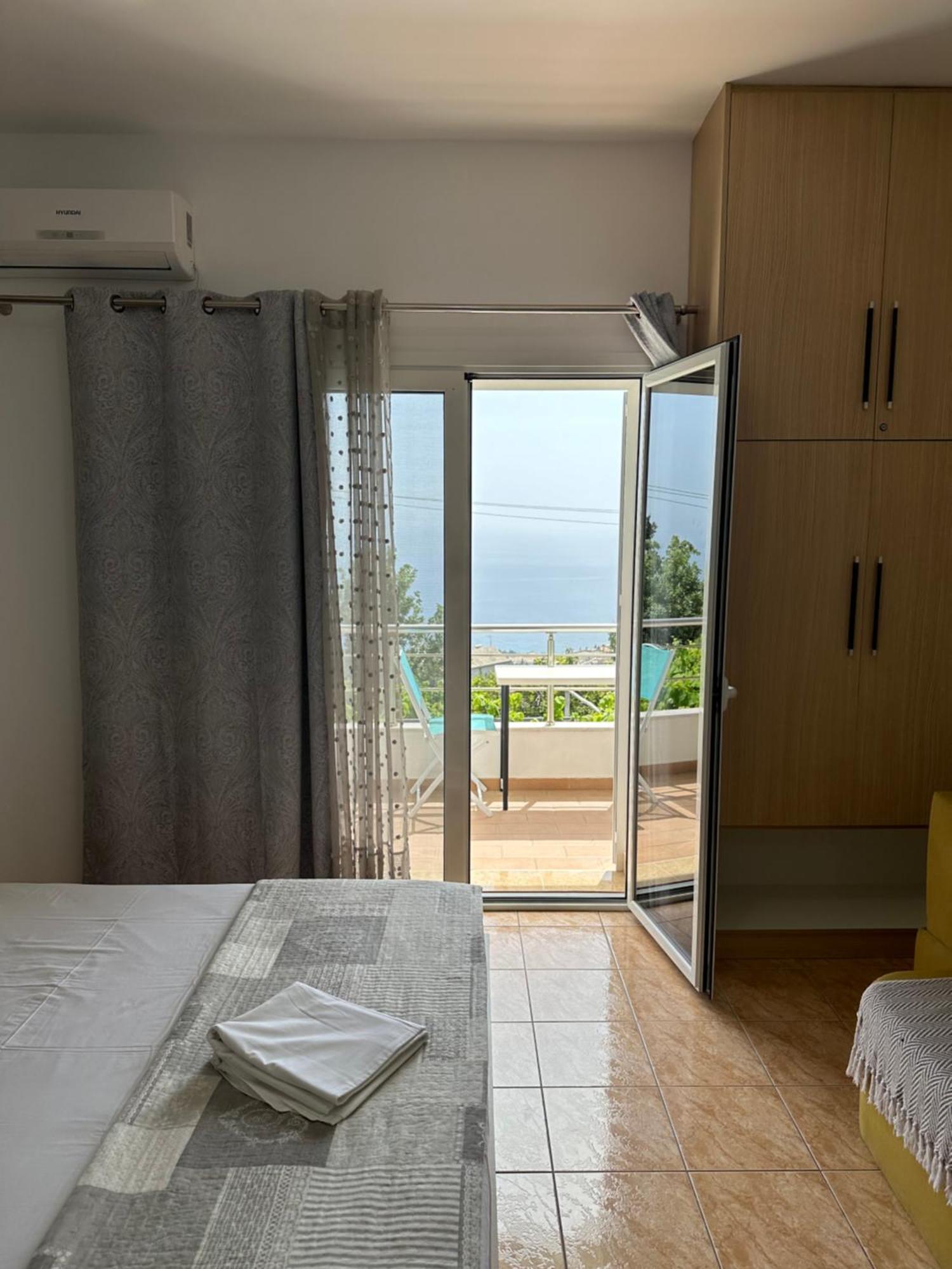 Salt Life Hotel Dhermi Ngoại thất bức ảnh