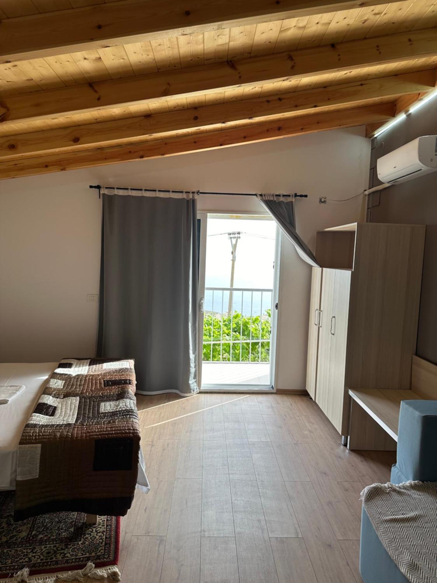 Salt Life Hotel Dhermi Ngoại thất bức ảnh