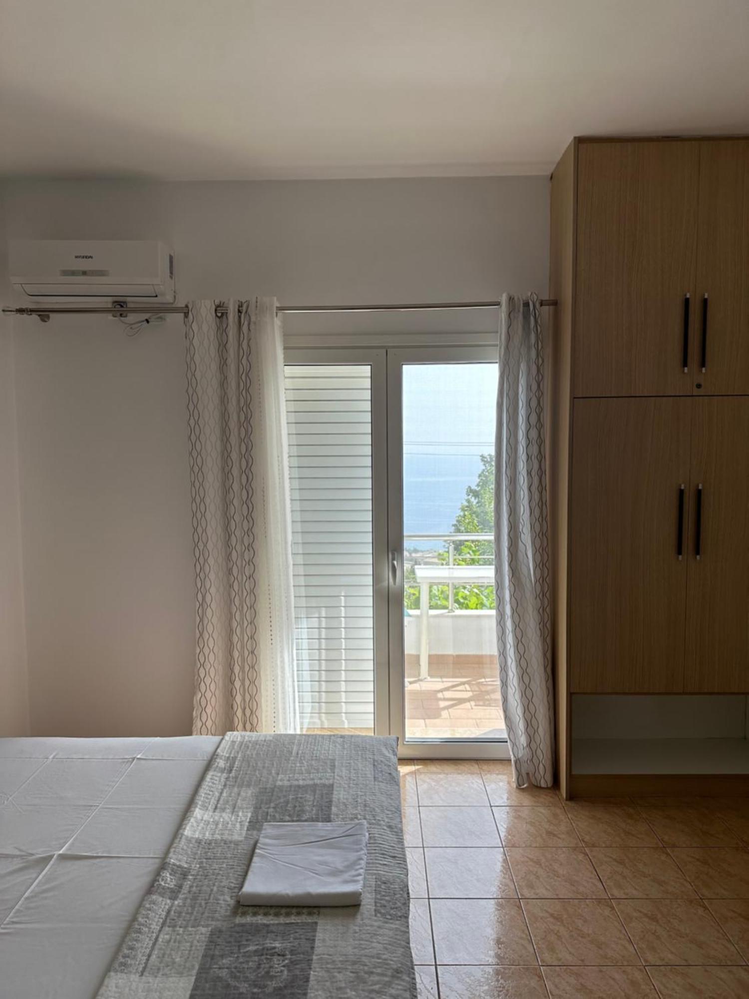 Salt Life Hotel Dhermi Ngoại thất bức ảnh