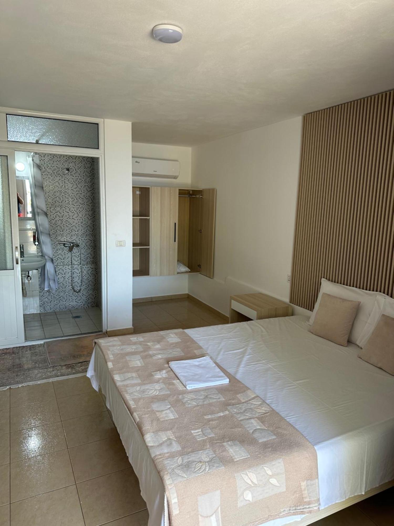 Salt Life Hotel Dhermi Ngoại thất bức ảnh