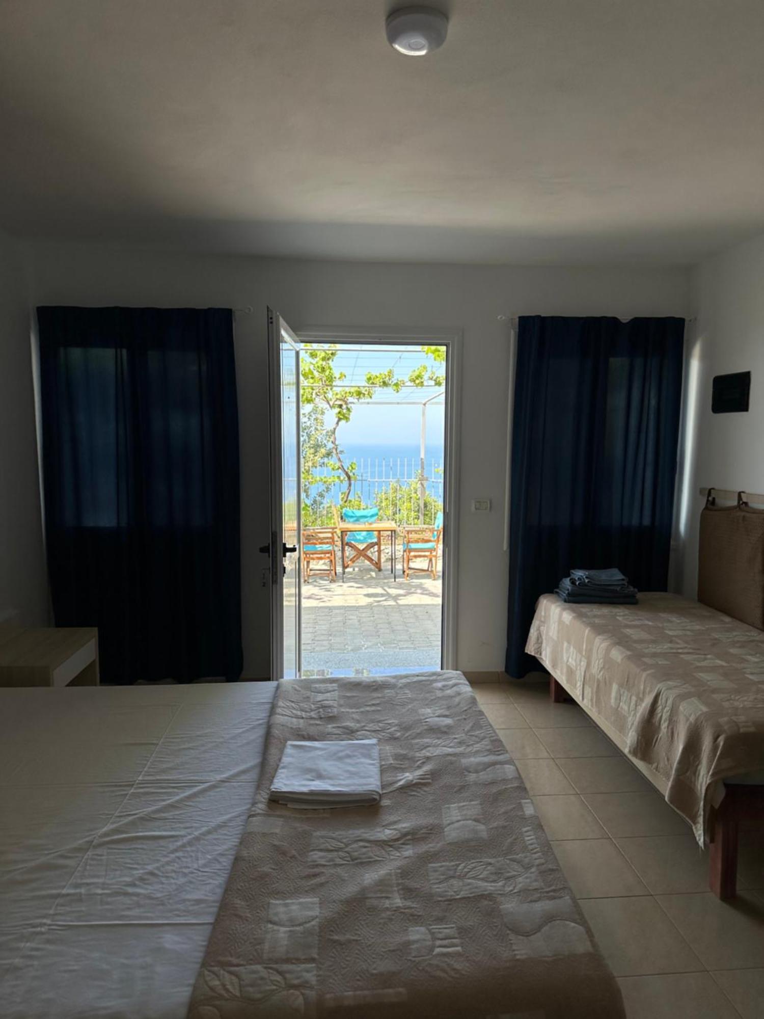 Salt Life Hotel Dhermi Ngoại thất bức ảnh