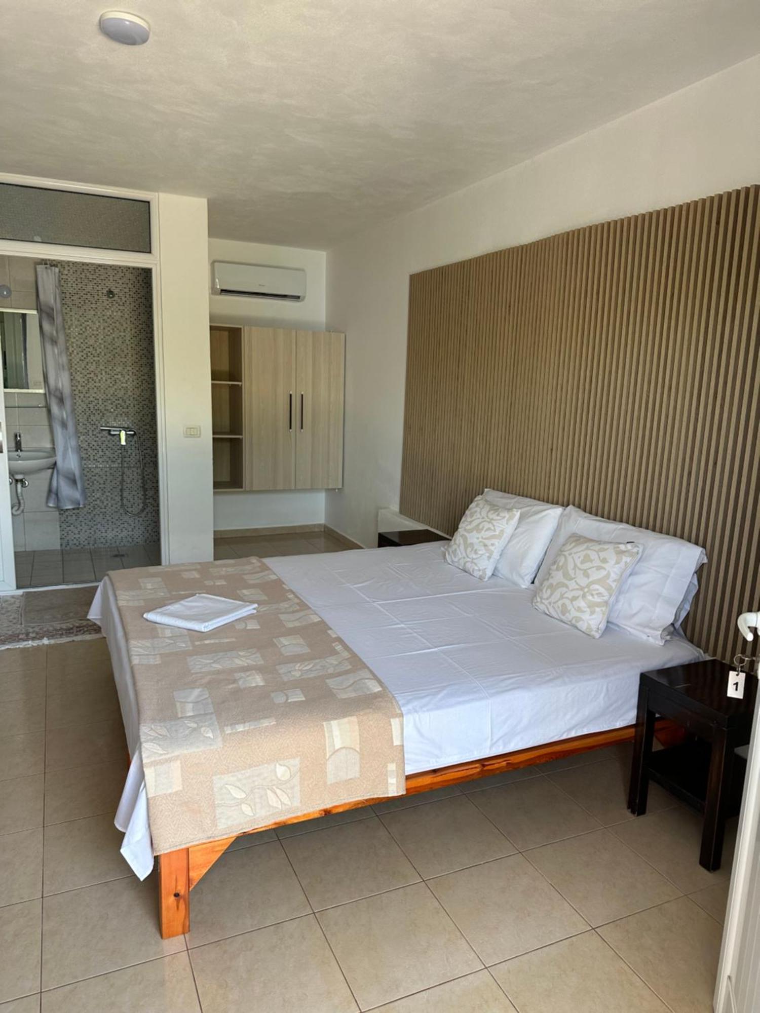 Salt Life Hotel Dhermi Ngoại thất bức ảnh